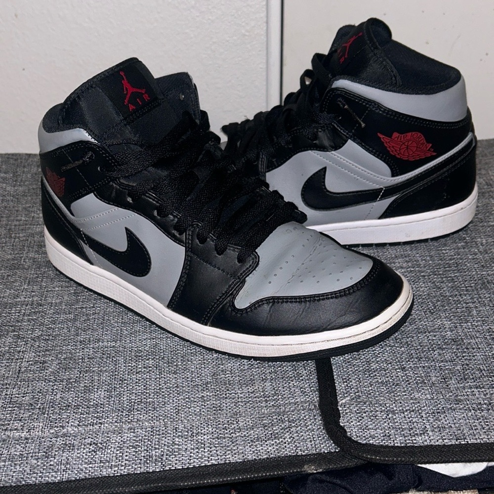 Jordan Black and Gray Sneakers High-Top Classic